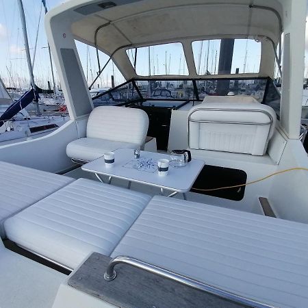 לה רושל Sejour Insolite Sur Un Yacht. Bateau Hotel A Quai. מראה חיצוני תמונה