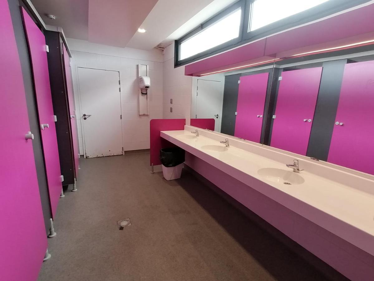 לה רושל Sejour Insolite Sur Un Yacht. Bateau Hotel A Quai. מראה חיצוני תמונה