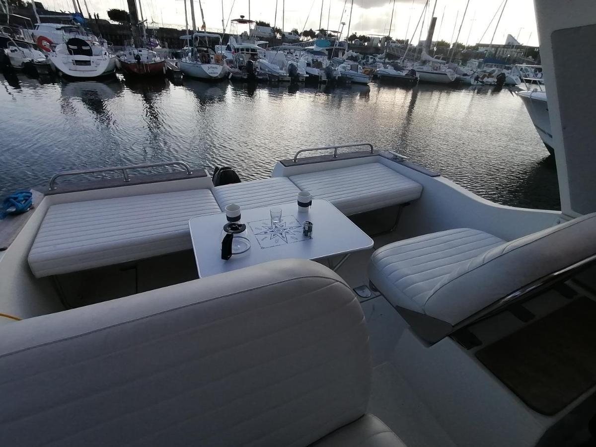 לה רושל Sejour Insolite Sur Un Yacht. Bateau Hotel A Quai. מראה חיצוני תמונה